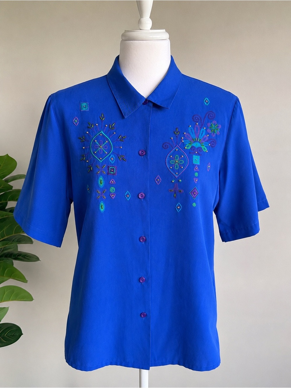 KORET PETITES Size Medium Petite Blue Embroidered Button Front Blouse Vintage 90